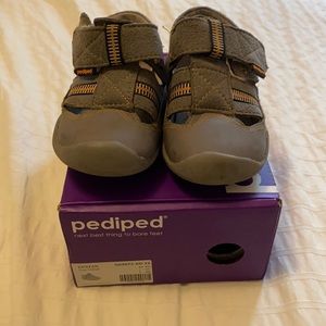 Pediped Gustan Grey Orange Sz 7(23) Grip n Go